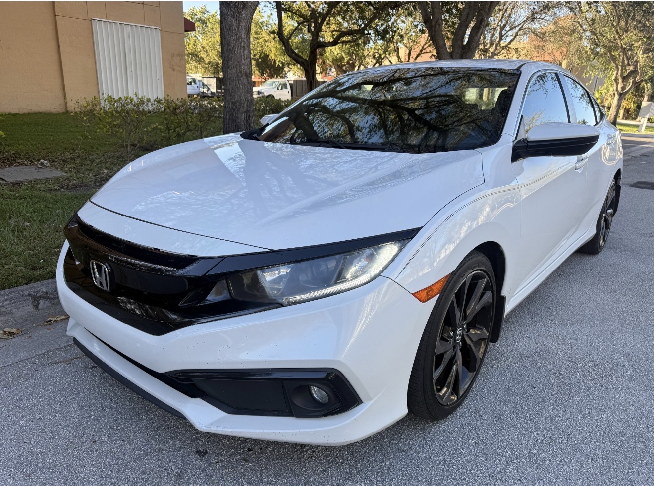 Civic EXL SPORT  photo 1