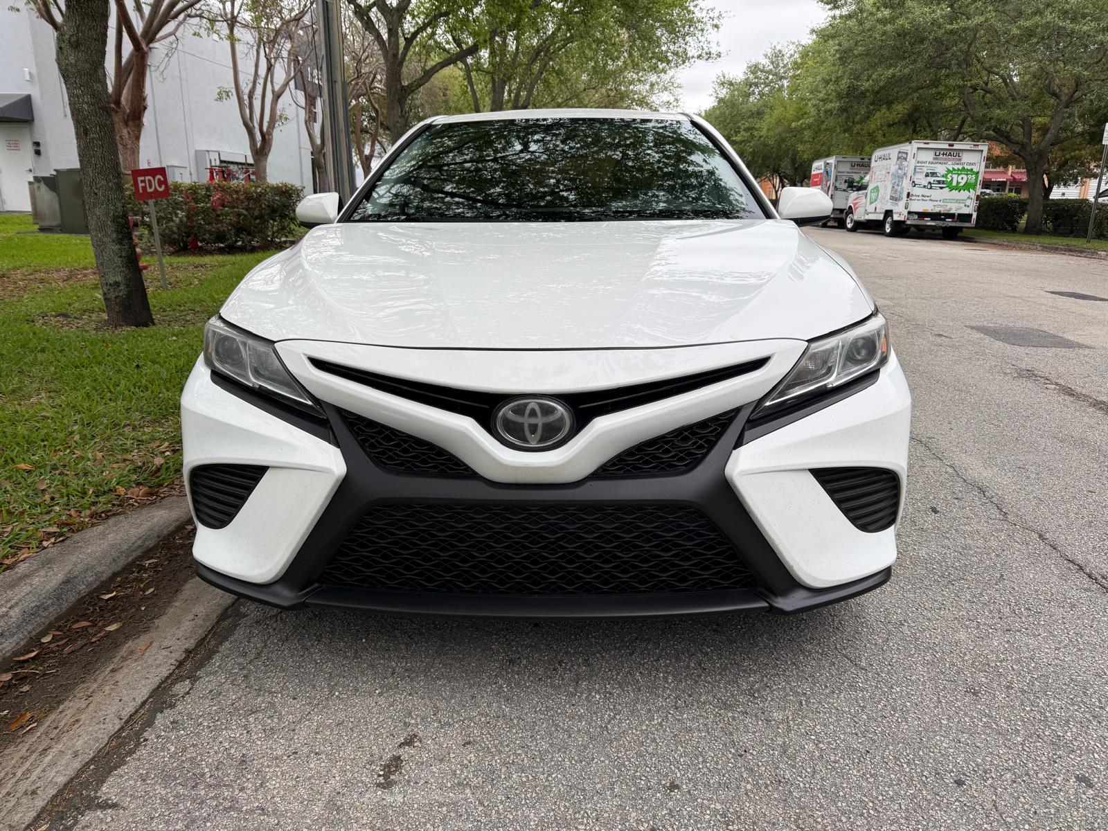 Camry SE photo 4