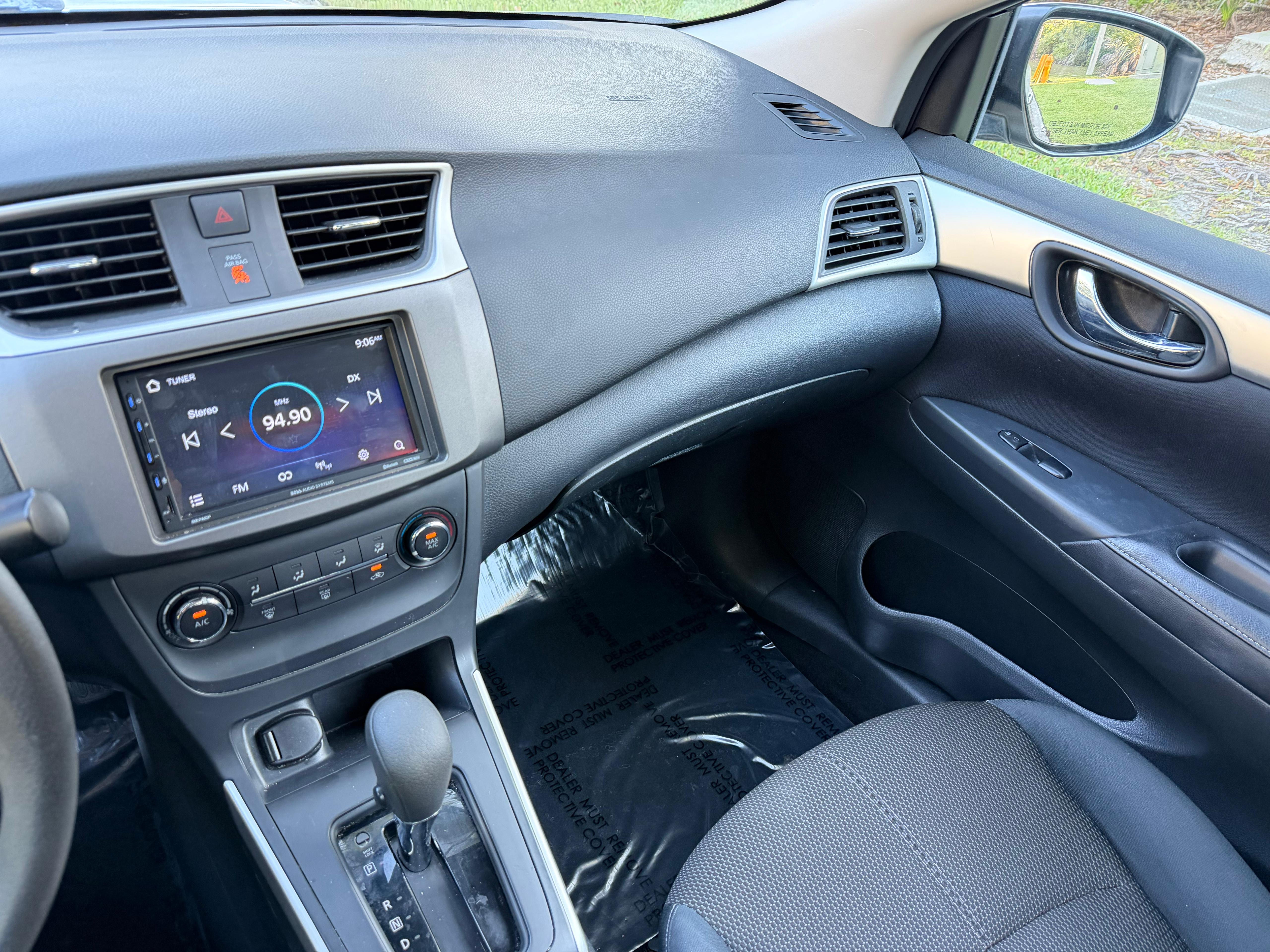 Sentra Sport photo 4