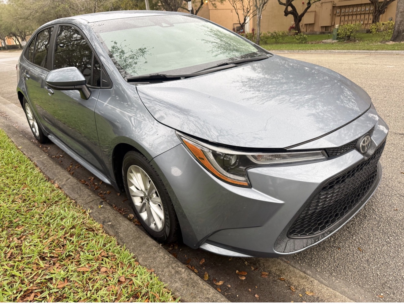 Corola LE PLUS  photo 2