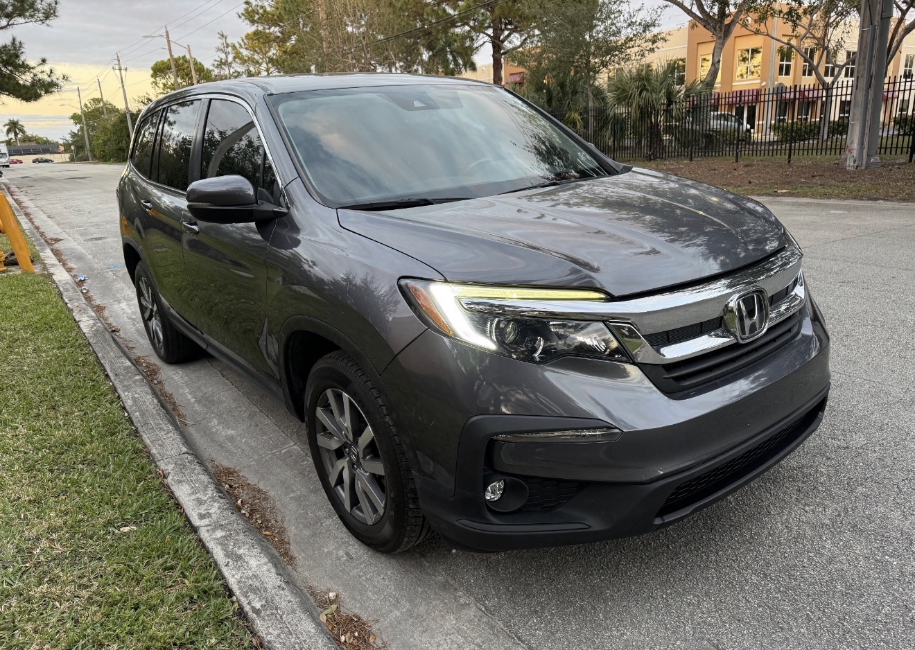 Pilot XLE AWD 4x4 photo 1