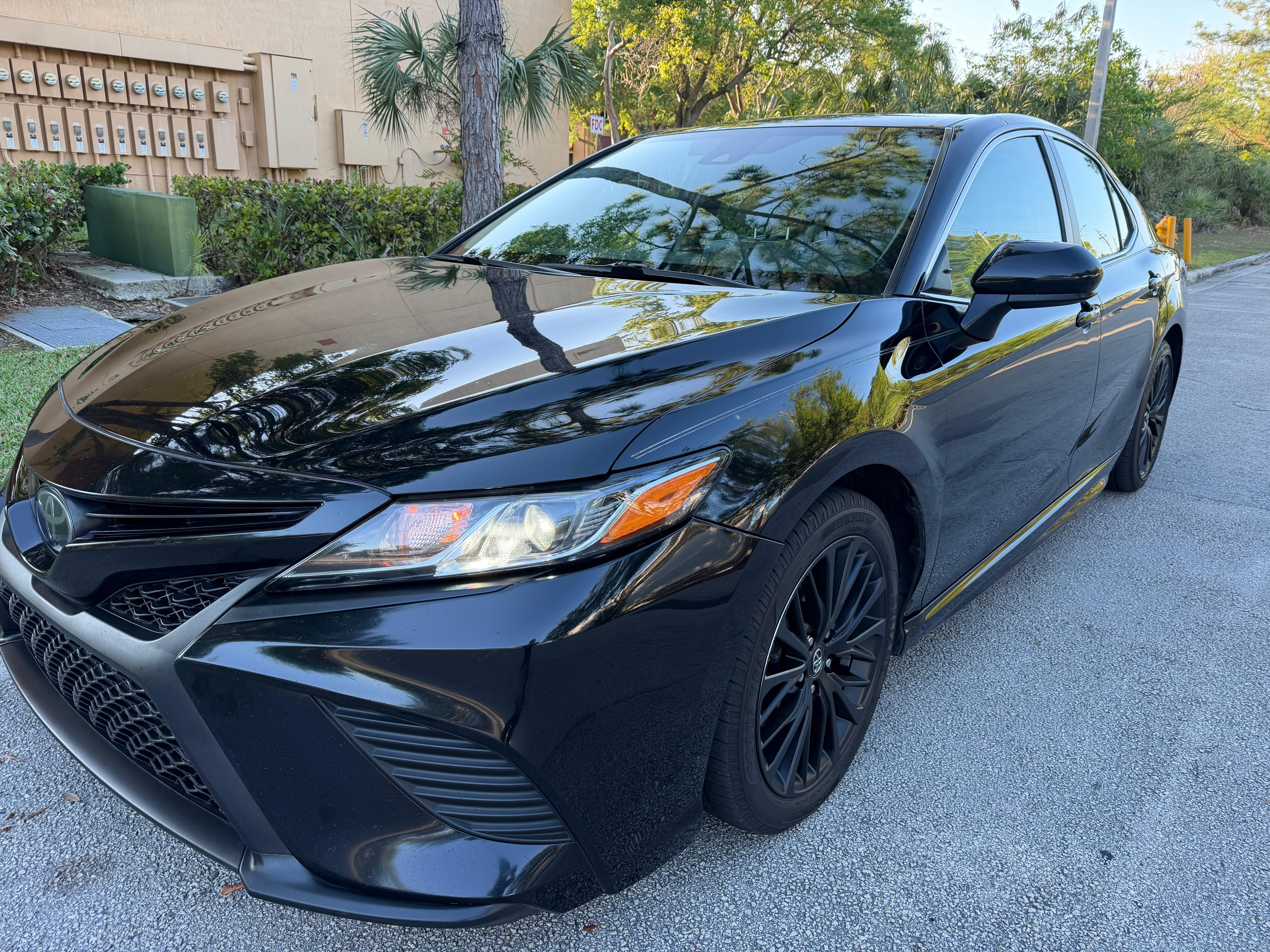 Camry SE Sport photo 1