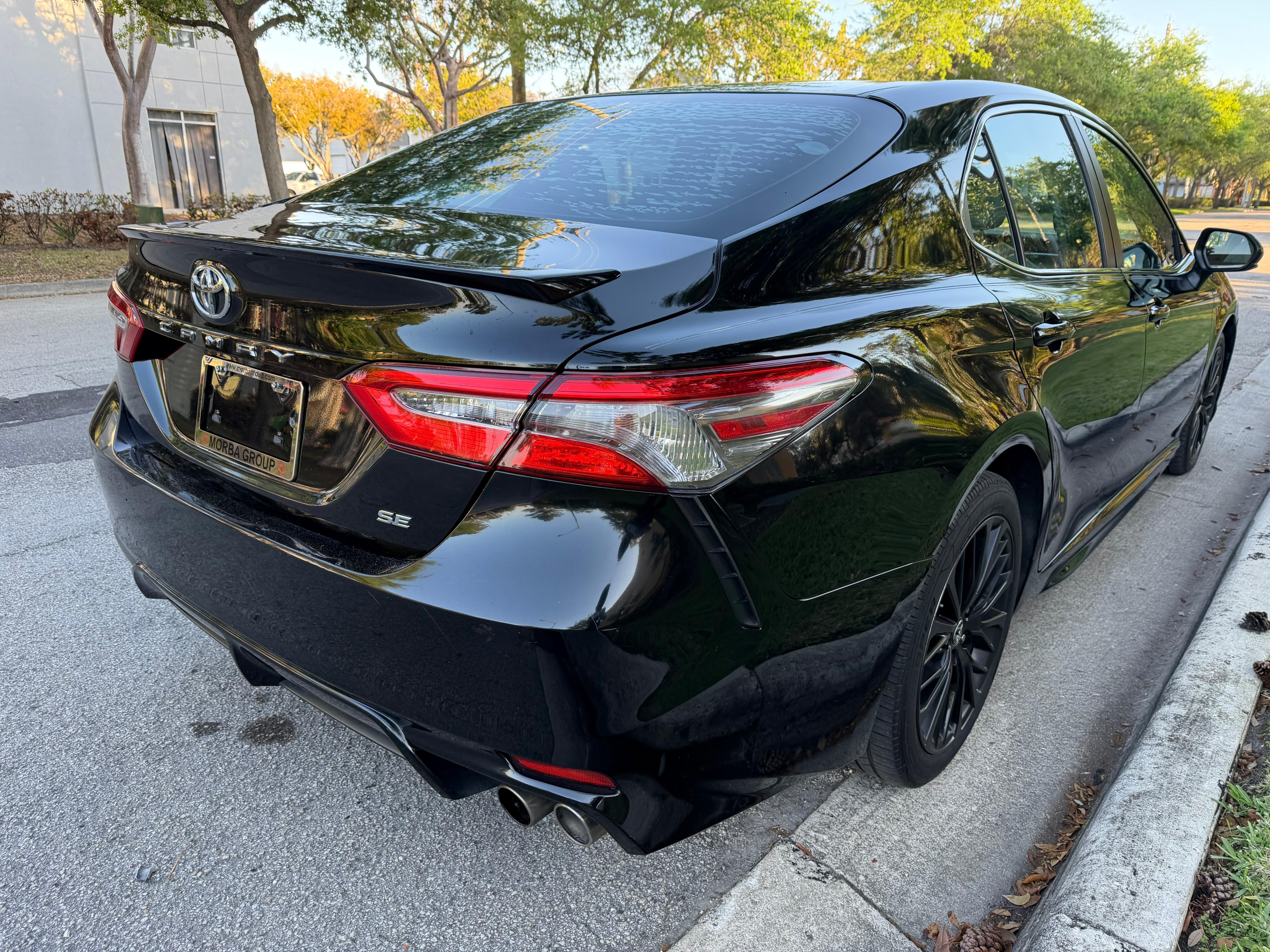 Camry SE Sport photo 9