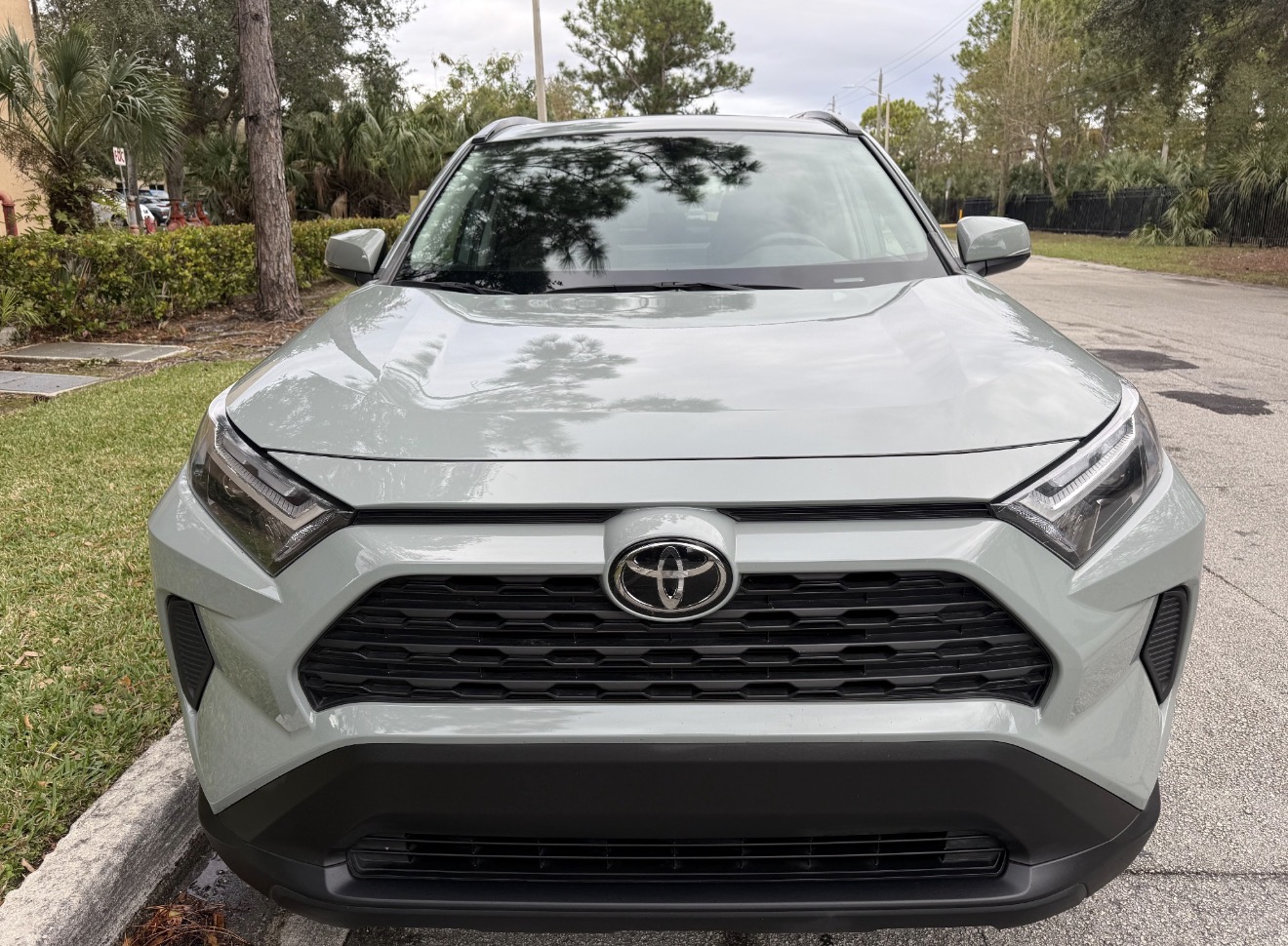 RAV4 XLE photo 4