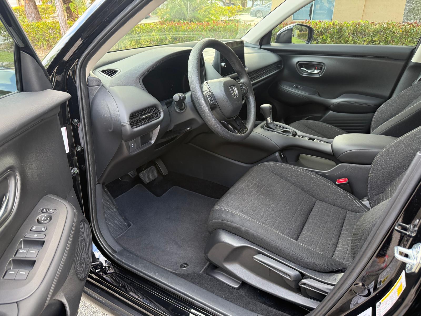 HR-V AWD 4x4 Rebuilt photo 5