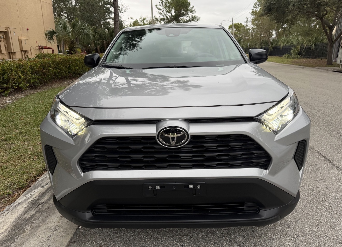 RAV4 AWD 4x4  photo 4