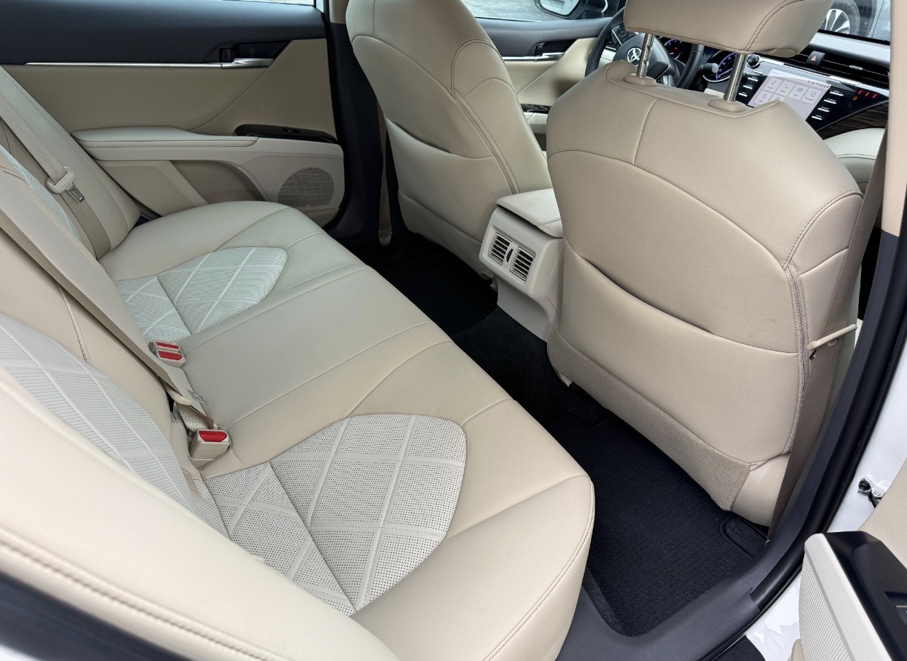 Camry XLE photo 10