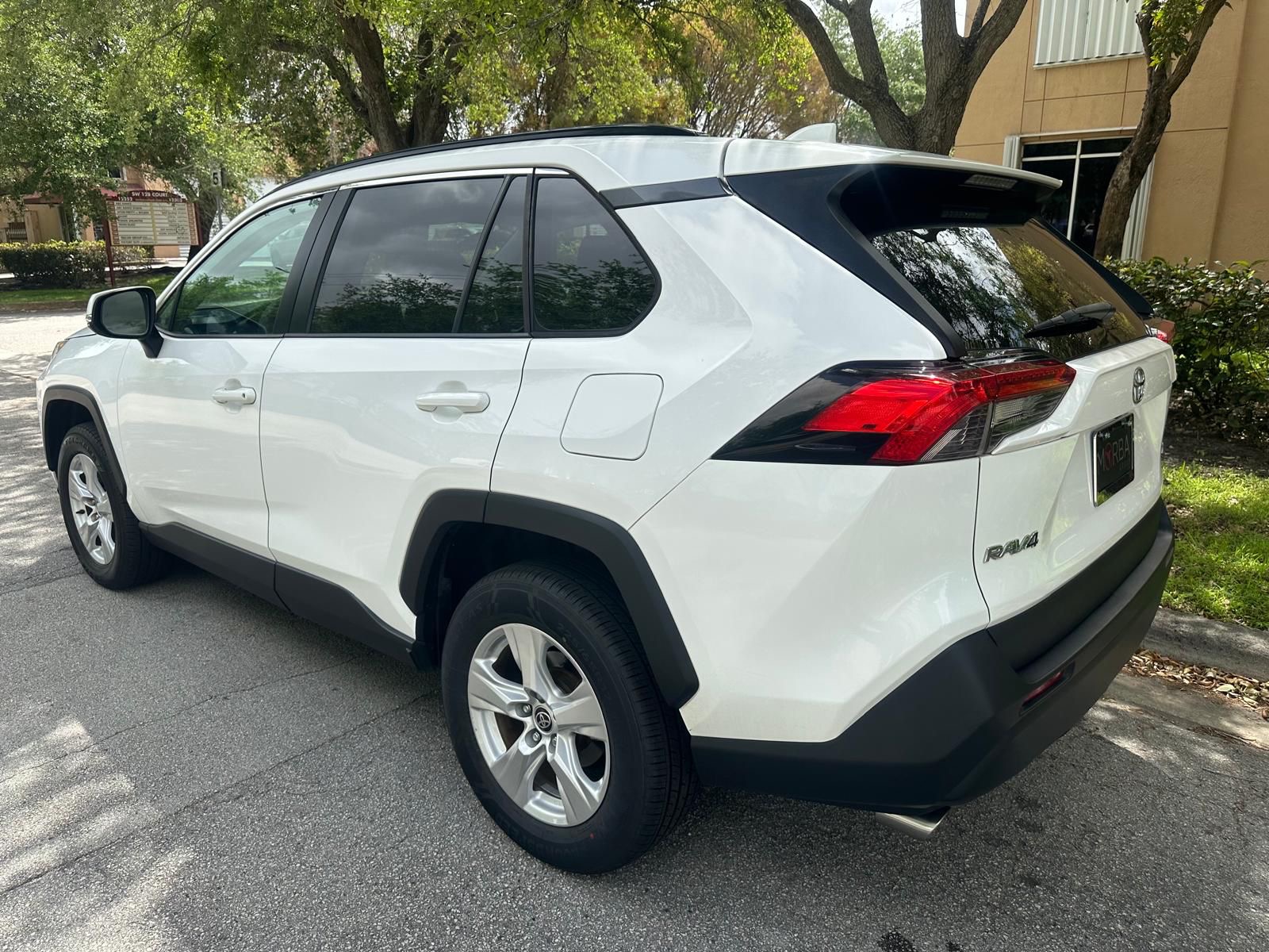 RAV4 XLE photo 6